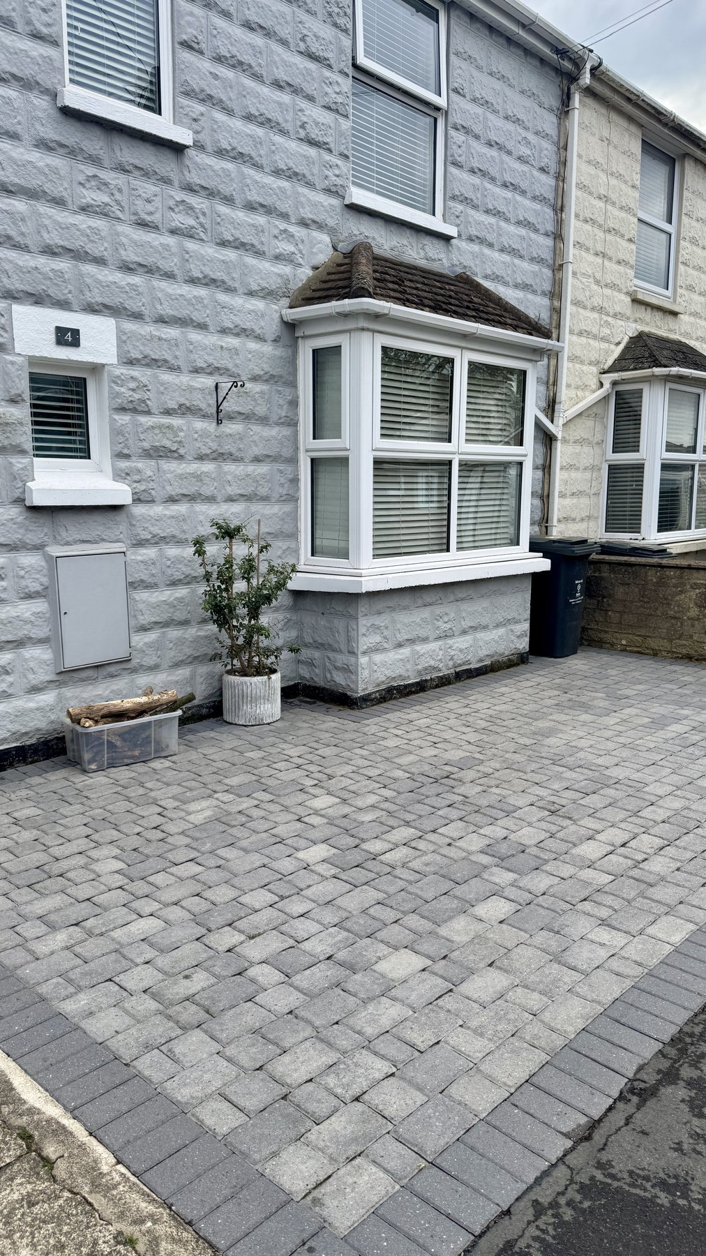 Driveway after cleaning, Jetstream Powerwash Swindon